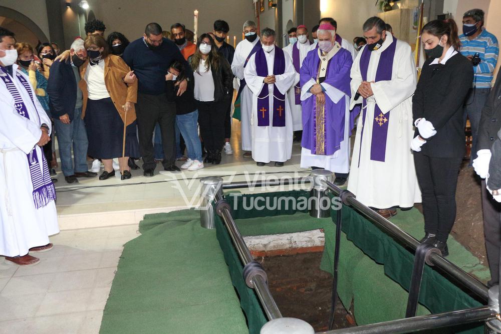 PicsArt_05-26-08.25.30