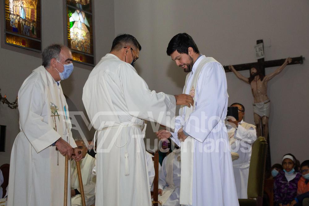 Picsart_22-05-21_02-42-07-885