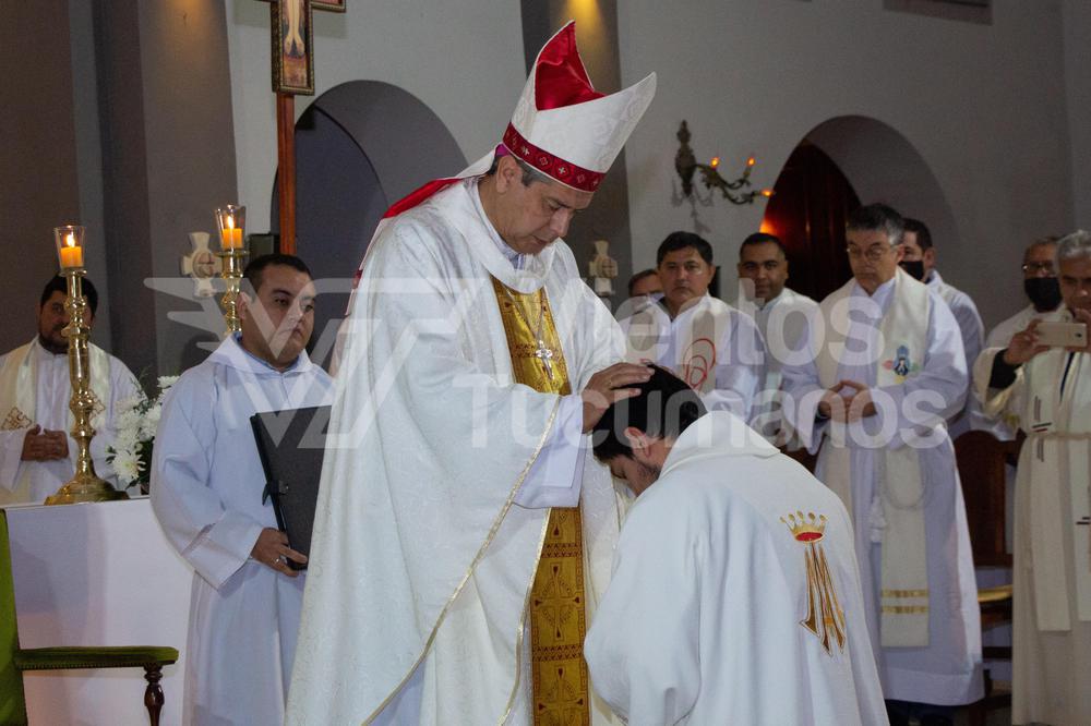 Picsart_22-05-21_01-54-07-875