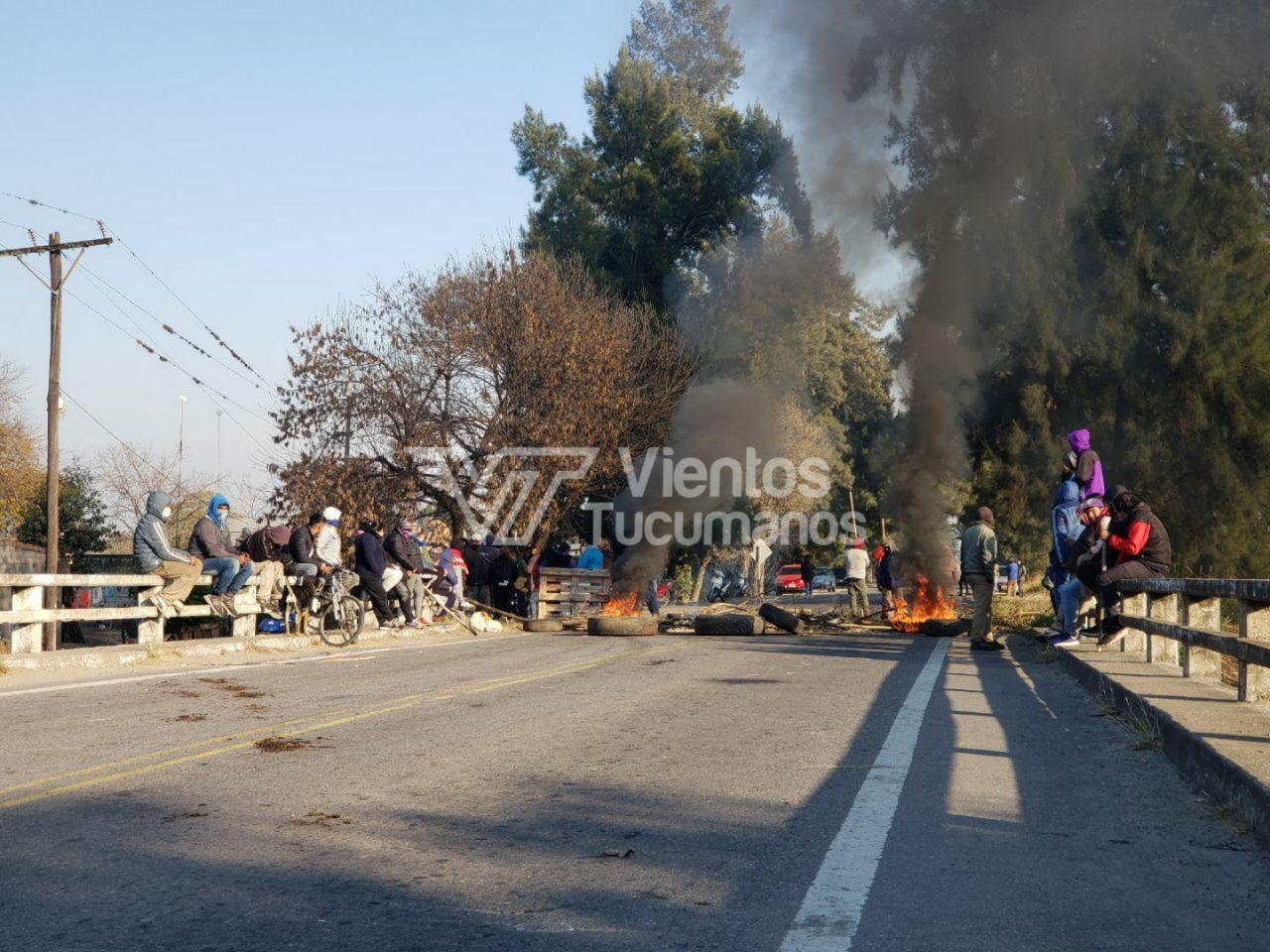 marcha manifestacion rio chirimayo policia corte ruta 65