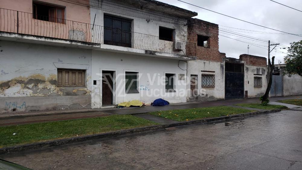 PicsArt_06-18-12.12.20