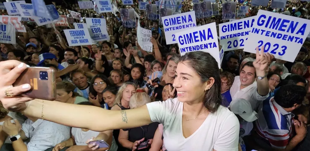 6BAD2567-AD62-4320-B754-D1DABD482853