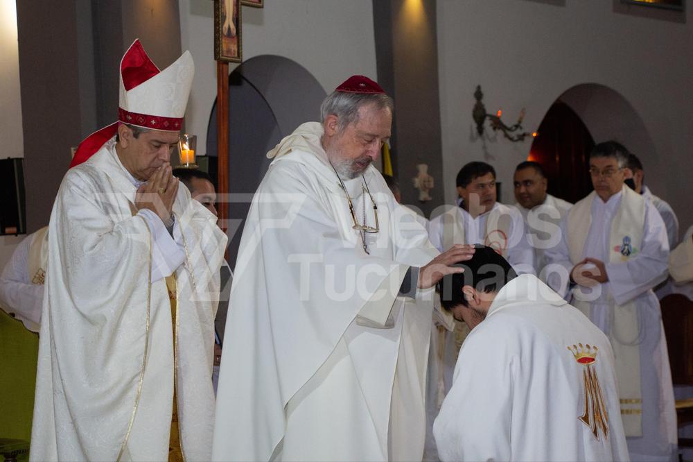 Picsart_22-05-21_01-54-48-206