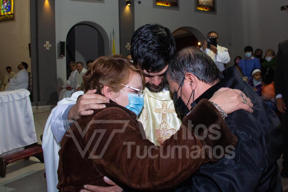 Picsart_22-05-21_01-46-35-243