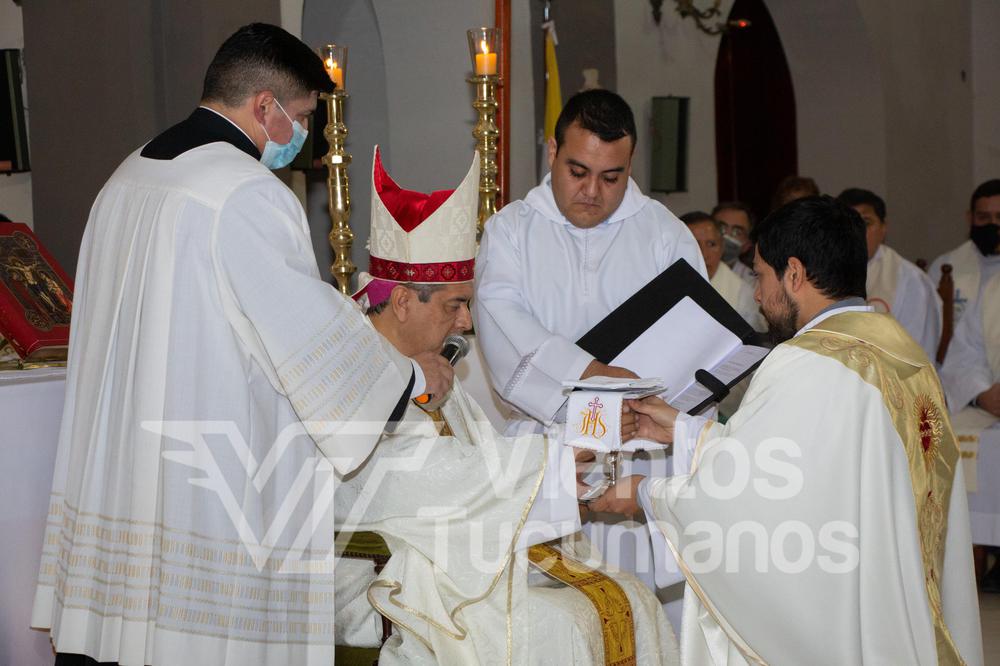 Picsart_22-05-21_01-51-22-158