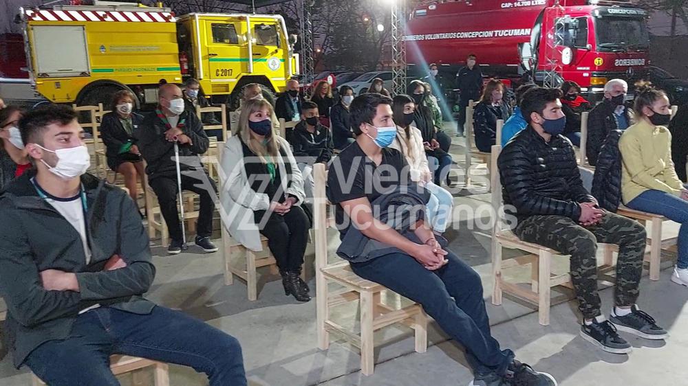 PicsArt_08-04-09.13.31