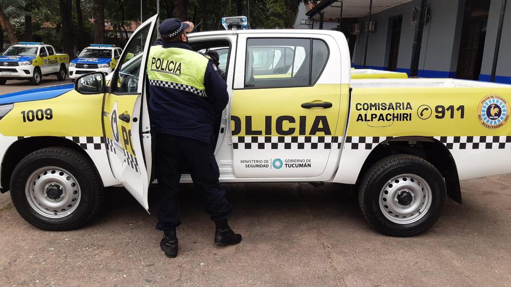 policía camioneta alpachiri1