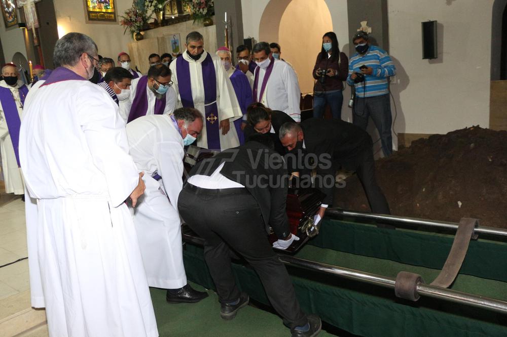 PicsArt_05-26-08.22.38