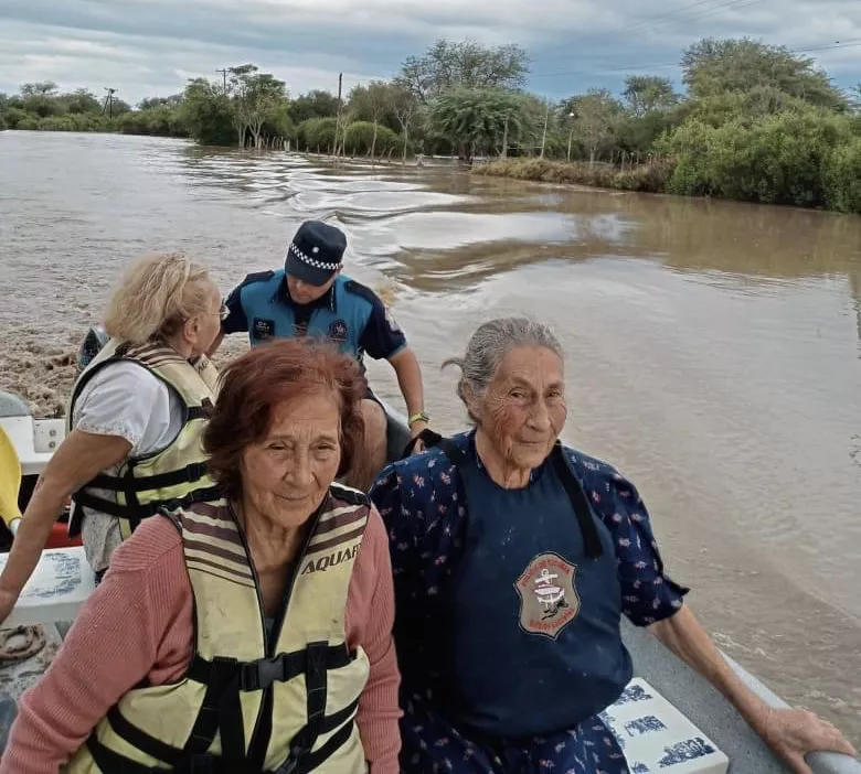 FD8ADCEB-53A8-4071-97C1-D5B2C1DABBF0