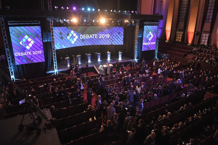 Debate 1