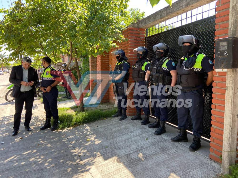 Picsart_22-10-04_11-27-35-084