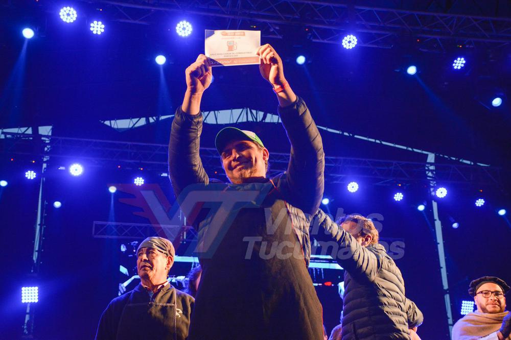 Picsart_22-08-07_19-38-20-288