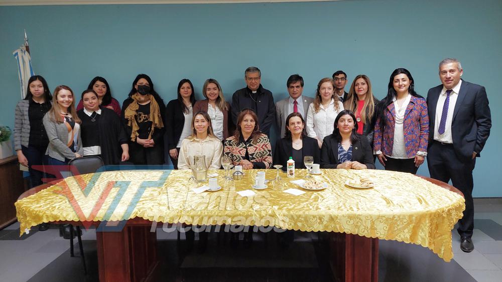 Picsart_22-08-26_23-53-00-541