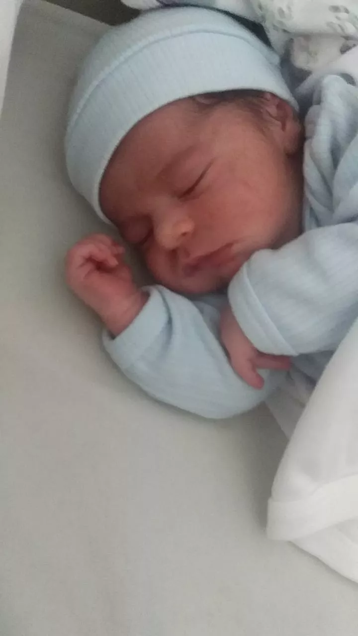 ACBDC298-CBF2-47F0-9FD4-0F9DBEE50795