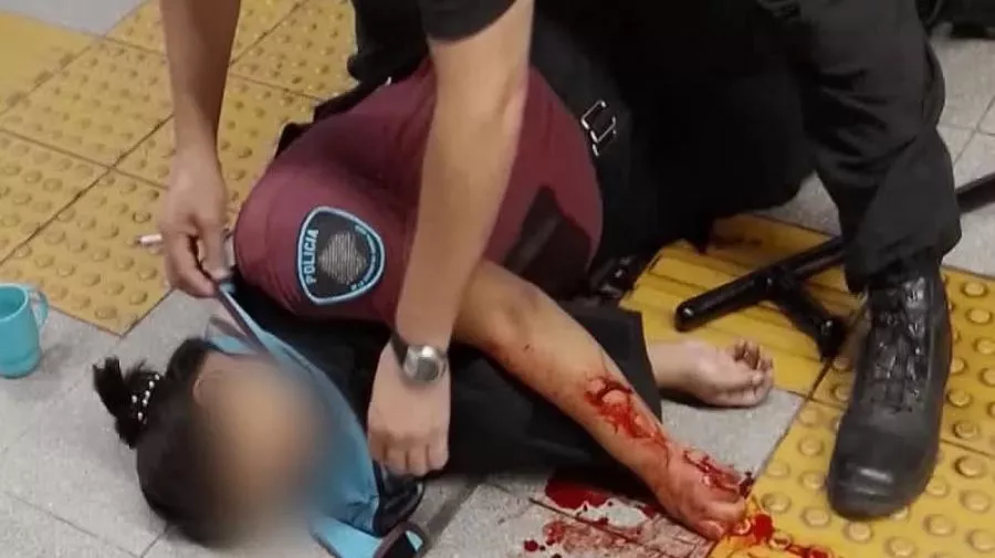 F5855E87-88D8-47B6-BBD6-A3B5DC8AEF31