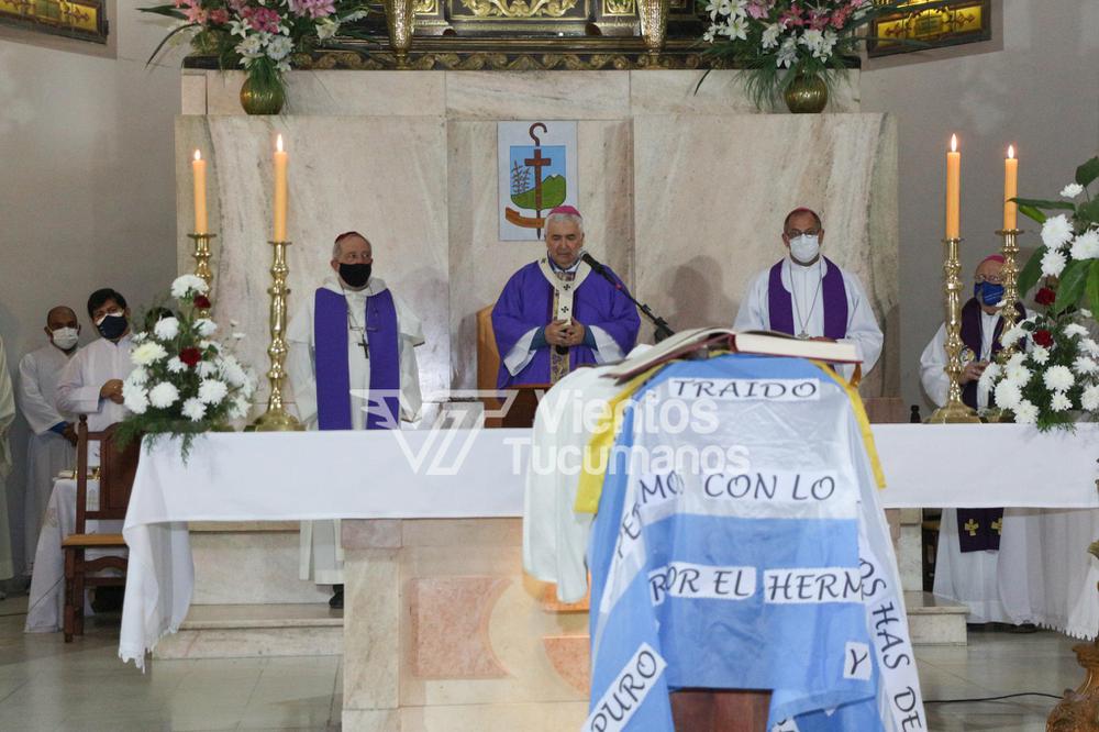 PicsArt_05-26-08.37.12