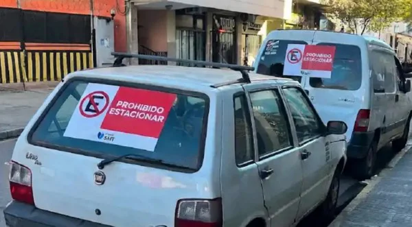 70832_calcomanias_estacionamiento