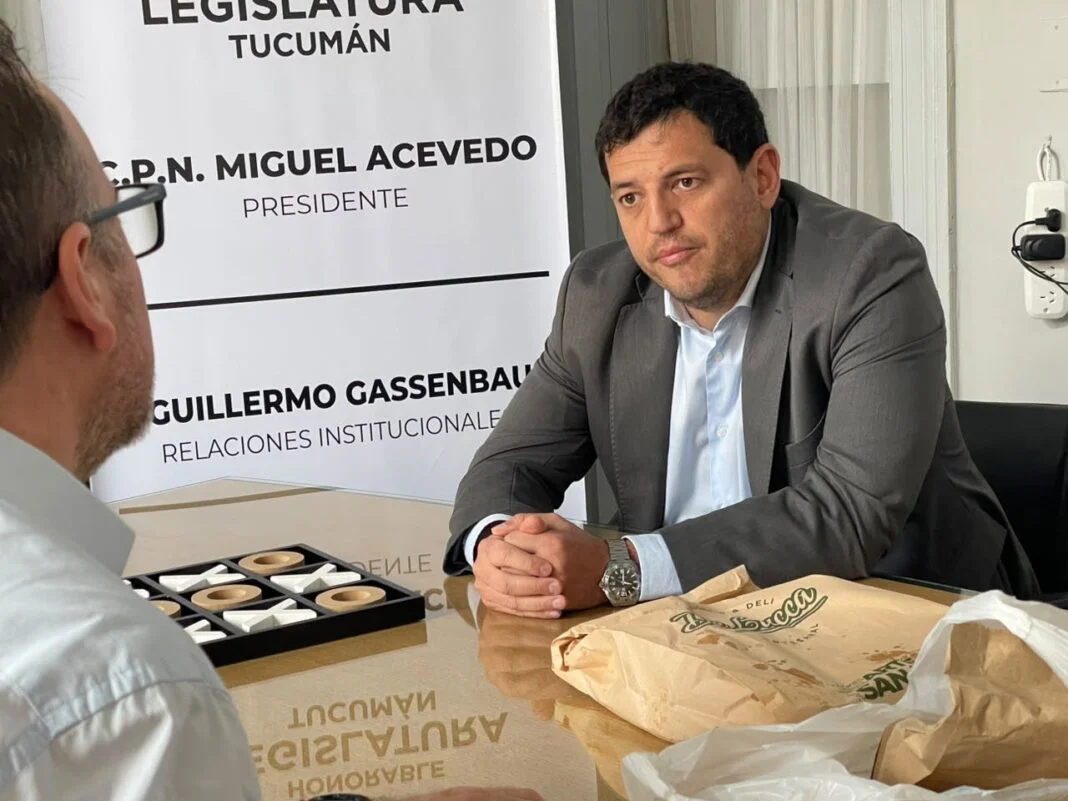 guillermo-1068x801