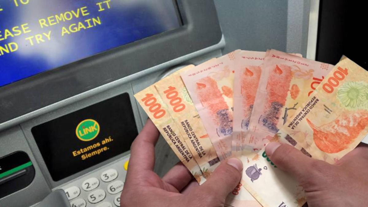 pago sueldo dinero billetes