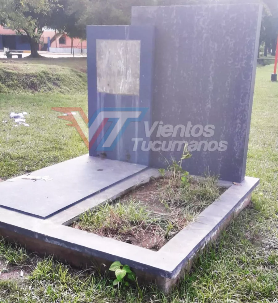 2508F3A5-3438-4DB7-98A1-52E2B83137DE