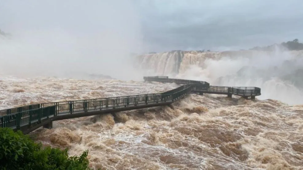 cataratas-del-iguazu-desbordadas-1435999