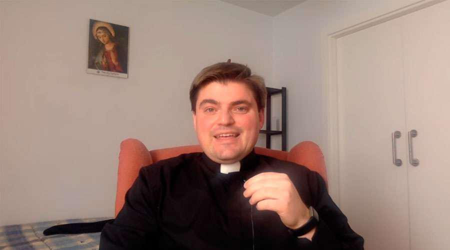 Sacerdote a