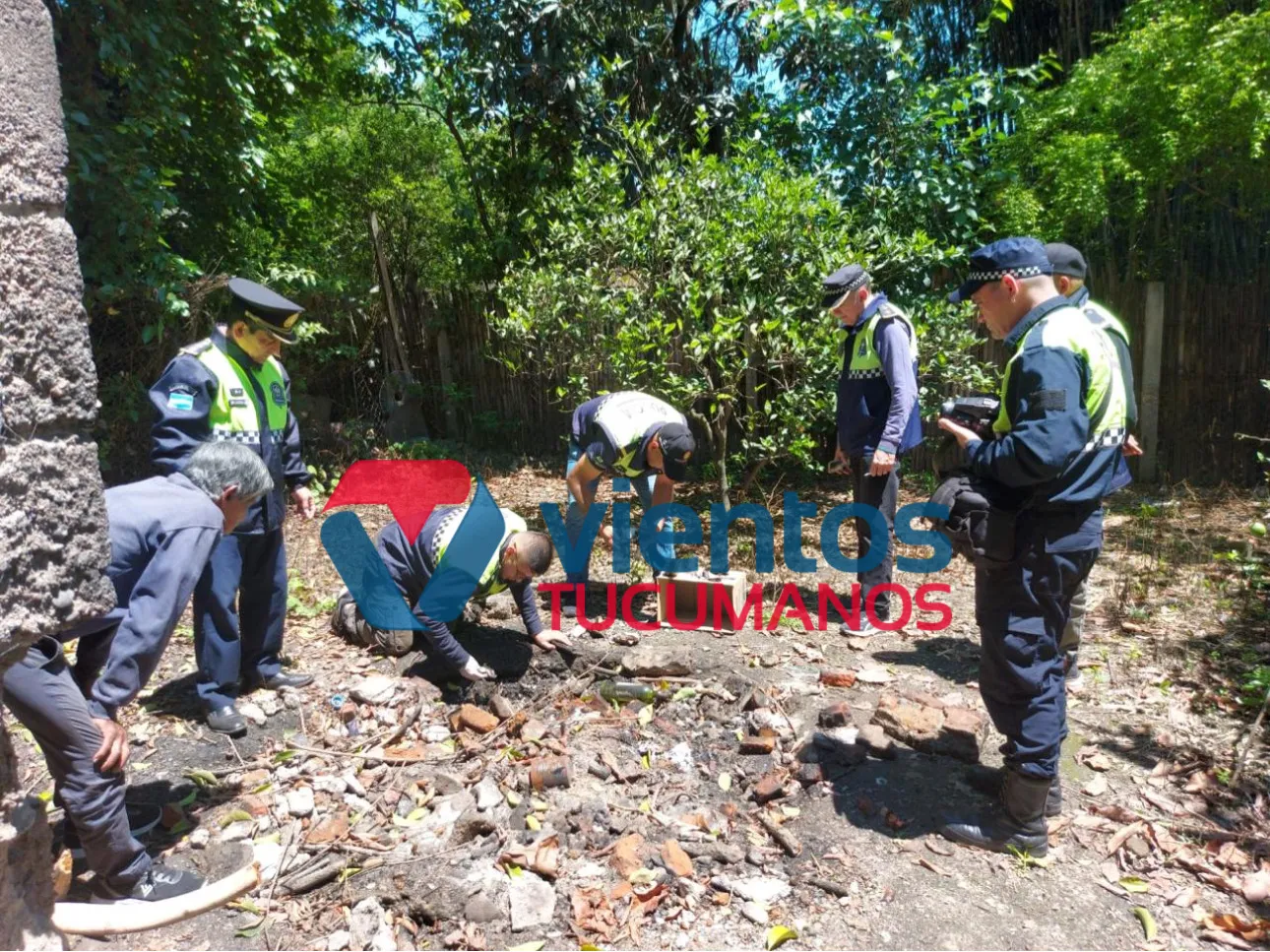 AE2F2A95-299B-4321-9BFE-CCCA83914635