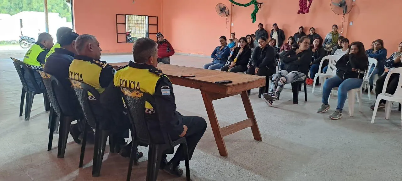 juan manuel moreno alpachiri reunión vecinos inseguridad policía