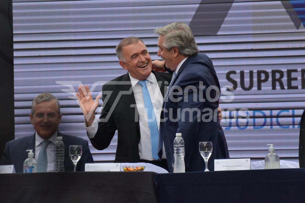 PicsArt_12-14-03.32.12