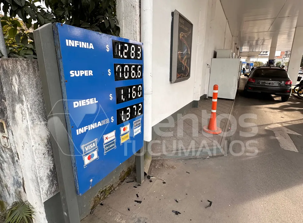 6998BB79-80CC-4933-87DB-6AA78196E1FB