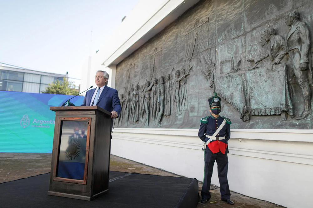 alberto fernández en casa histórica de tucumán